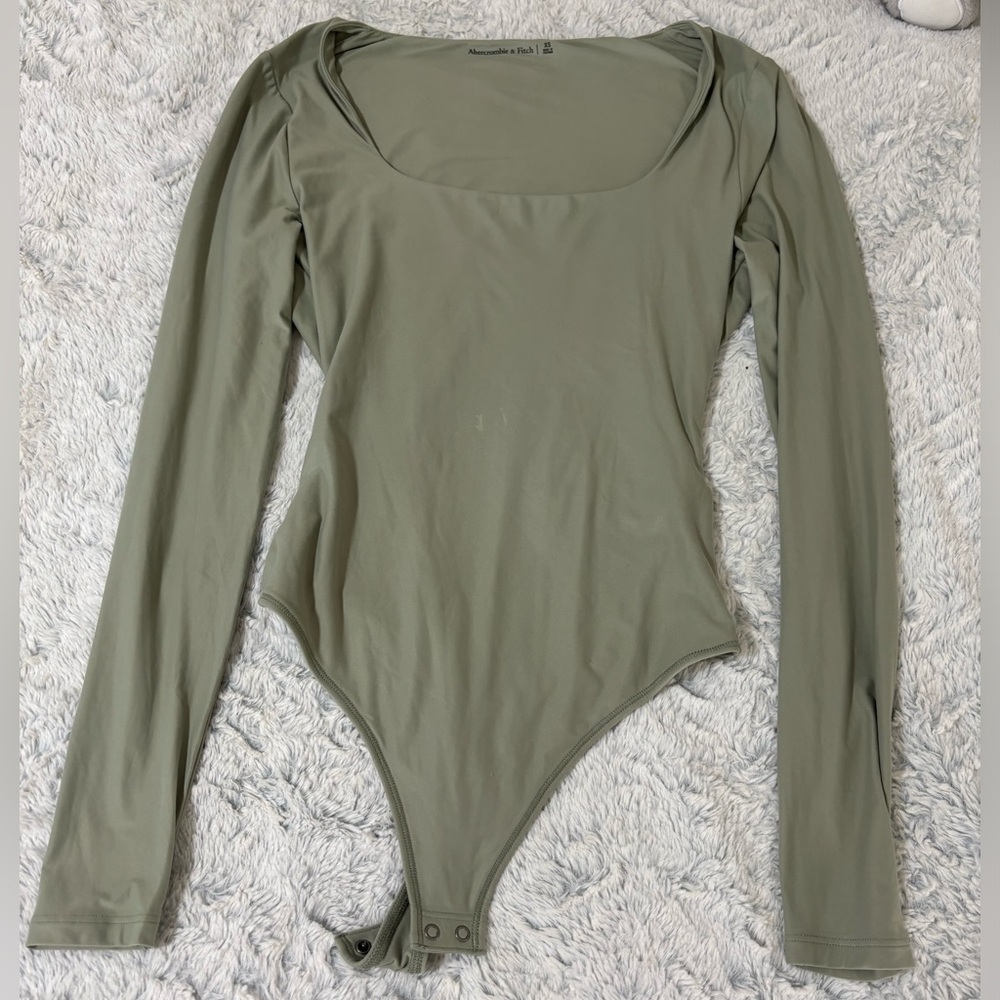 Abercrombie Long-Sleeve Seamless Fabric Squareneck Bodysuit